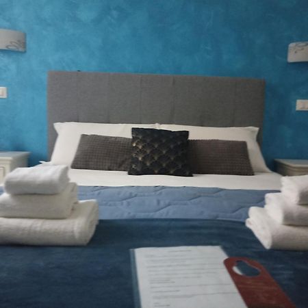 Ad Cavour Luxury Rooms - By Ad Roma 客房 照片