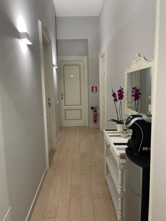 Ad Cavour Luxury Rooms - By Ad Roma 外观 照片