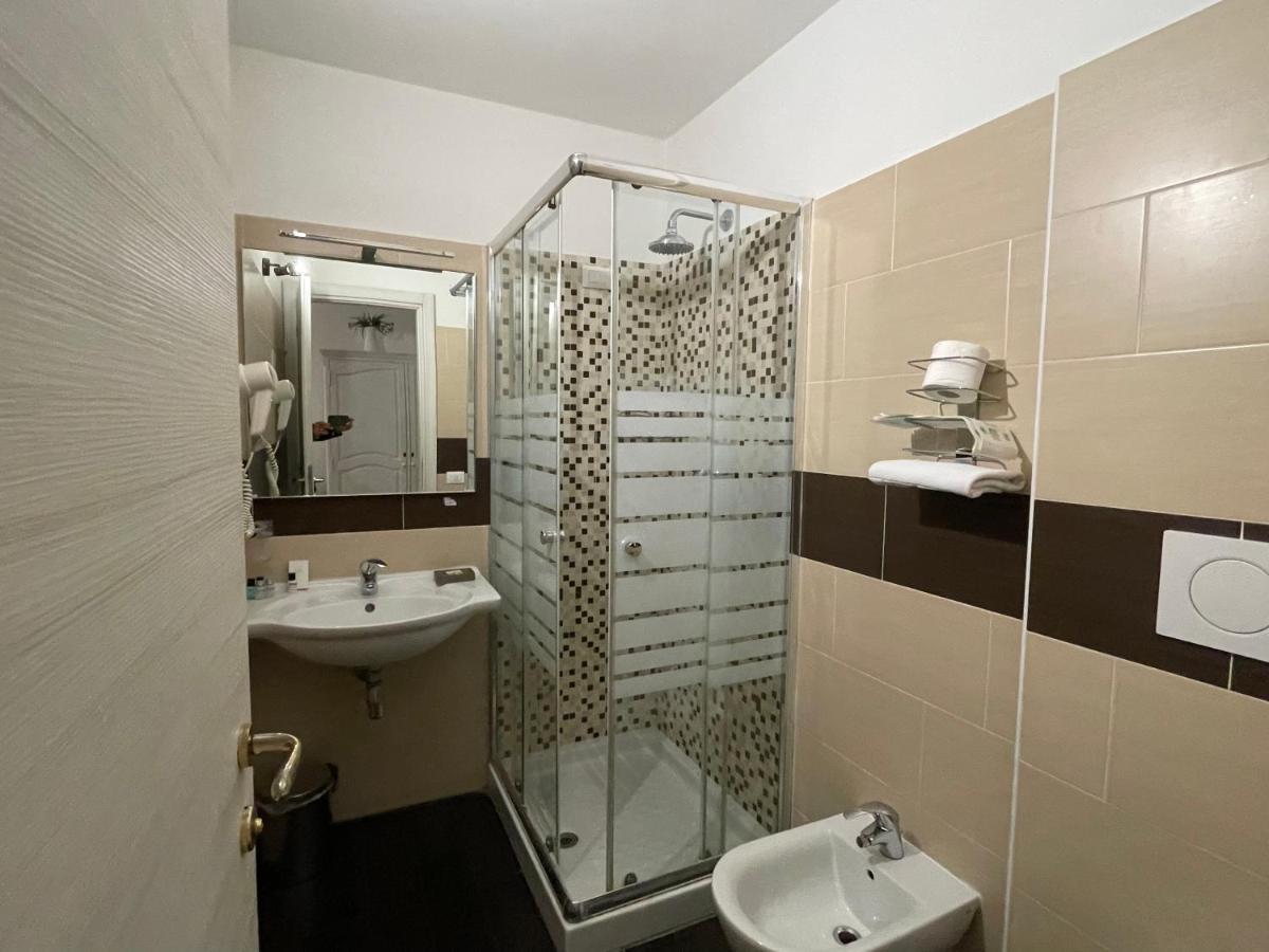 Ad Cavour Luxury Rooms - By Ad Roma 外观 照片