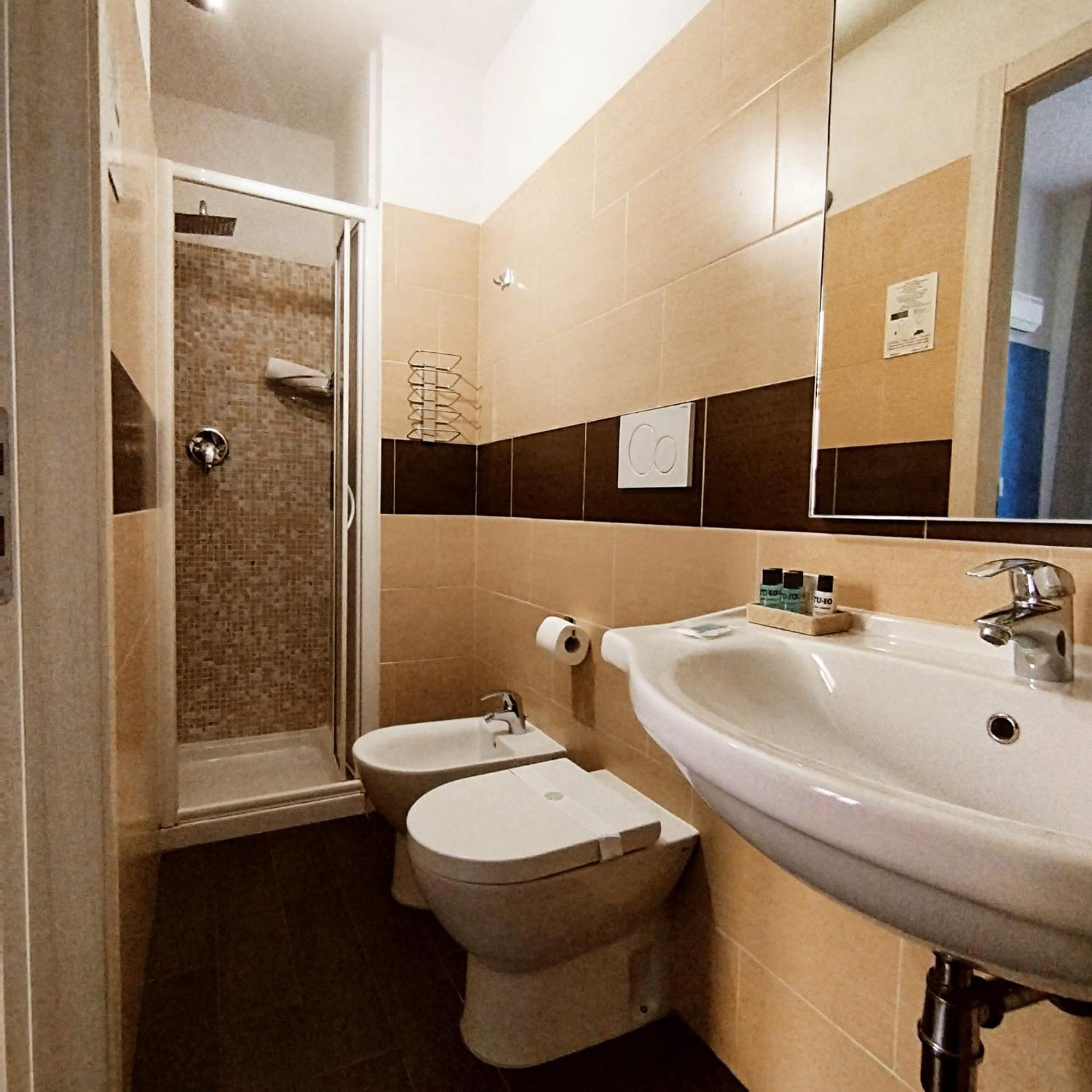 Ad Cavour Luxury Rooms - By Ad Roma 外观 照片