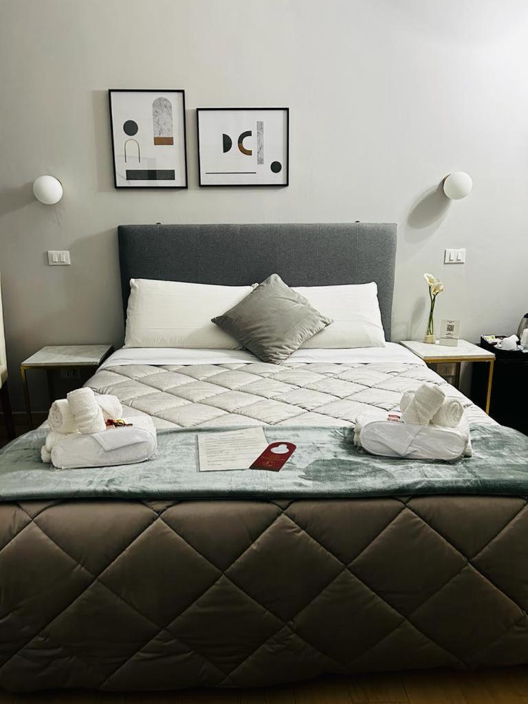 Ad Cavour Luxury Rooms - By Ad Roma 客房 照片