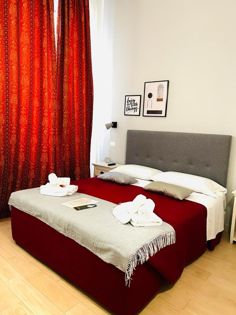 Ad Cavour Luxury Rooms - By Ad Roma 客房 照片